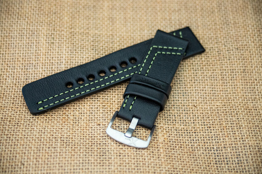 Pasek czarny skórzany ukośne limonkowe przeszycie 24 mm